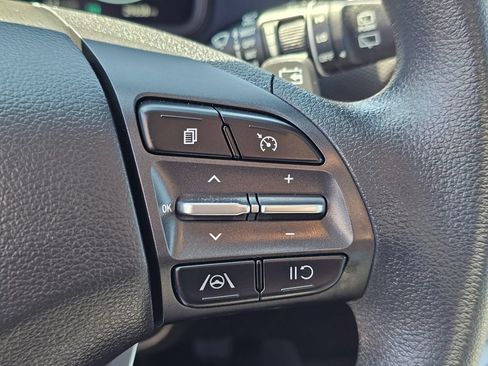 Used 2023 Hyundai Kona SE FWD image 30