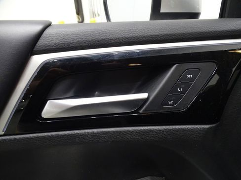 Used 2023 Mitsubishi Outlander SEL image 18