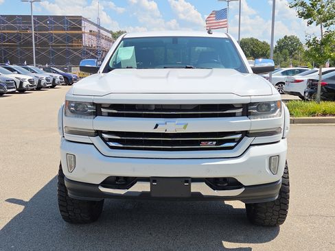 Used 2017 Chevrolet Silverado 1500 LTZ Z71 w/ LTZ Plus Package AWD/4WD image 8