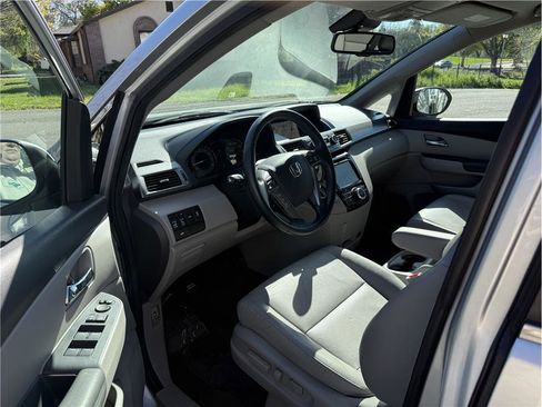 Used 2014 Honda Odyssey EX-L image 10