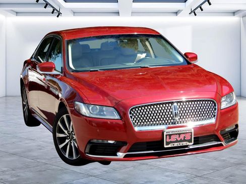 Used 2018 Lincoln Continental Premiere image 1