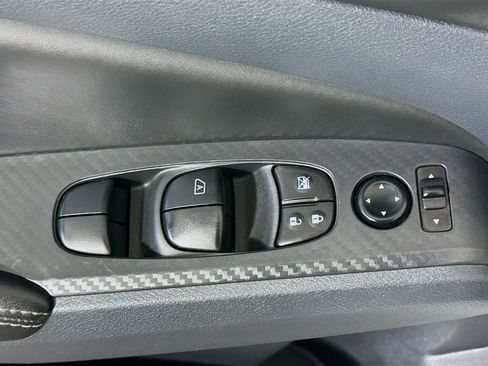 Used 2025 Nissan Altima 2.5 SV image 24