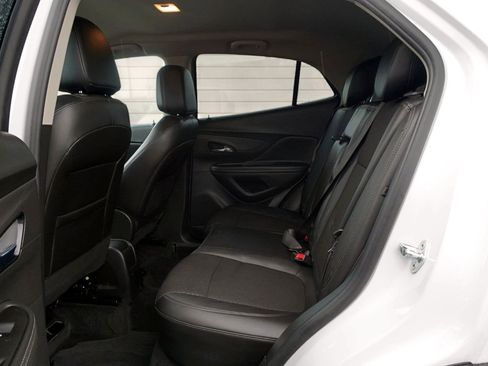 Used 2021 Buick Encore Preferred image 17