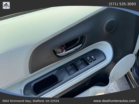 Used 2014 Toyota Prius C Two FWD image 22