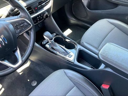 Used 2025 Buick Encore GX Preferred AWD/4WD image 17