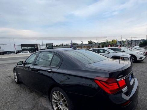 Used 2015 BMW 750Li xDrive AWD/4WD image 13