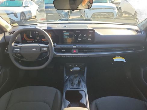 New 2026 Kia K4 FWD image 15