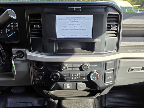 Used 2025 Ford F250 XL AWD/4WD image 17