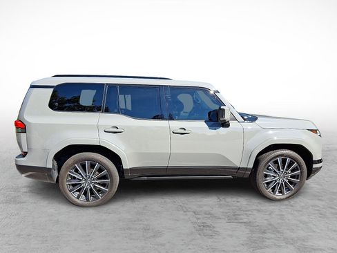 Certified 2024 Lexus GX 550 w/ Accessory Package (Z1) AWD/4WD image 7