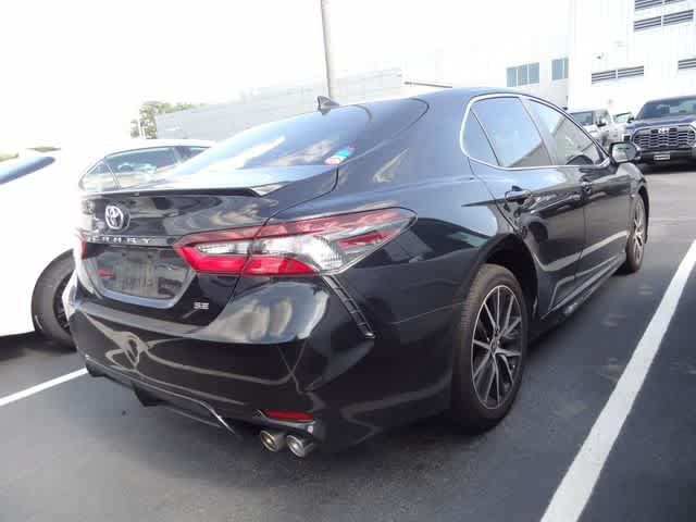 Used 2023 Toyota Camry SE FWD image 4