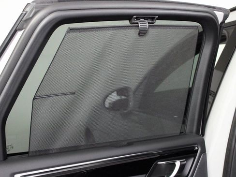 Certified 2026 Porsche Macan image 16