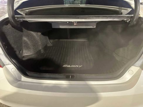 Used 2015 Toyota Camry SE image 14