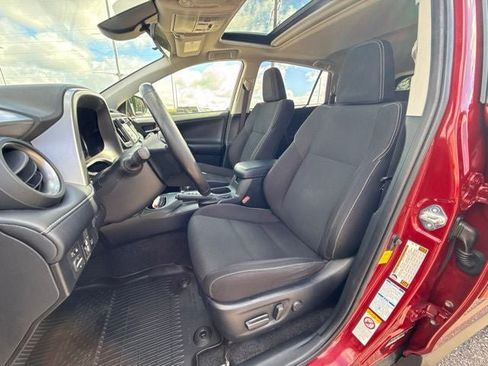 Used 2018 Toyota RAV4 XLE w/ Plus Extra Value Package AWD/4WD image 17