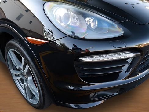 Used 2013 Porsche Cayenne GTS AWD/4WD image 16