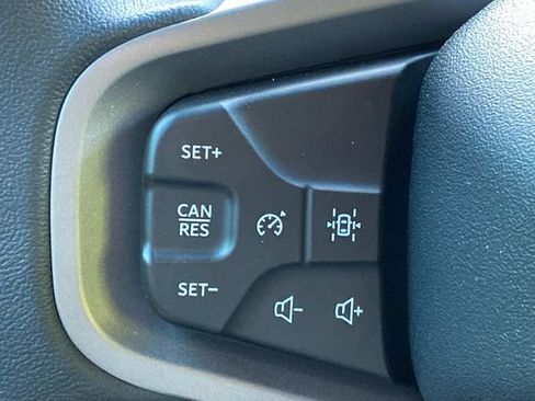 Used 2025 Ford Bronco Big Bend w/ Black Diamond Package AWD/4WD image 19