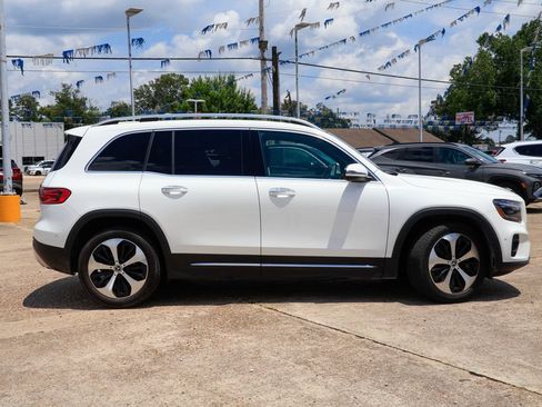 Used 2025 Mercedes-Benz GLB 250 4MATIC image 22