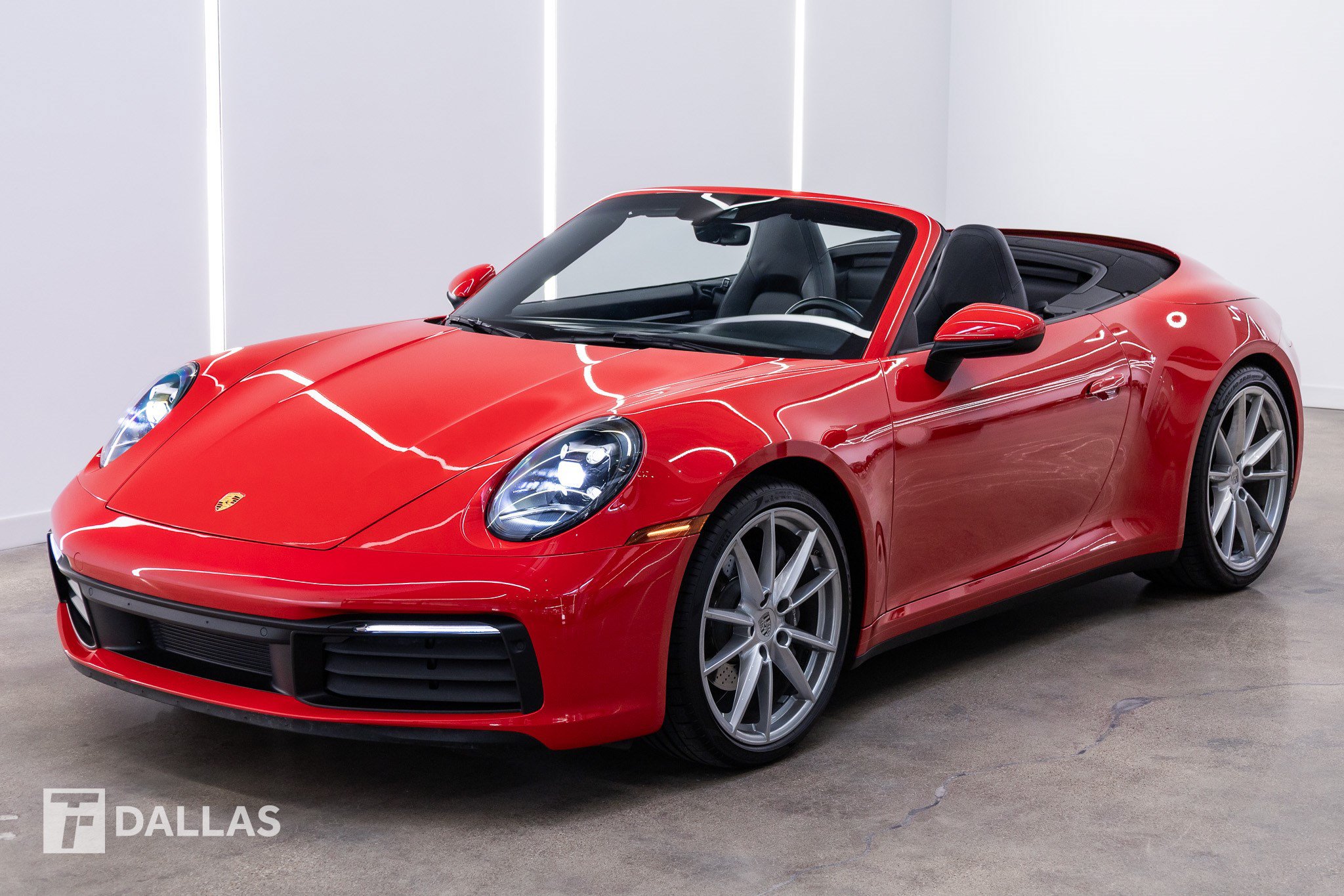 Used 2022 Porsche 911 Carrera image 2
