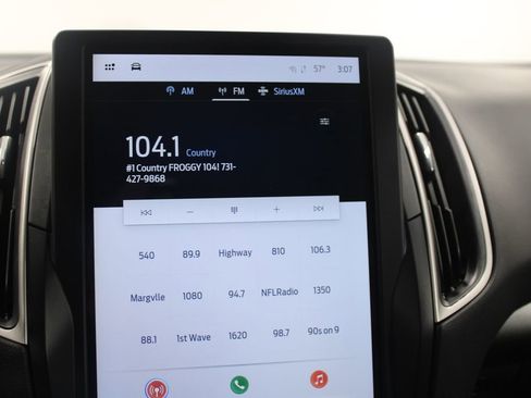 Used 2024 Ford Edge SE image 43