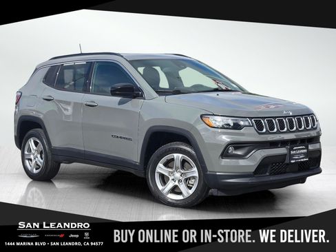 Certified 2024 Jeep Compass Latitude AWD/4WD image 1