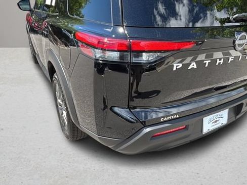Used 2025 Nissan Pathfinder SV FWD image 37