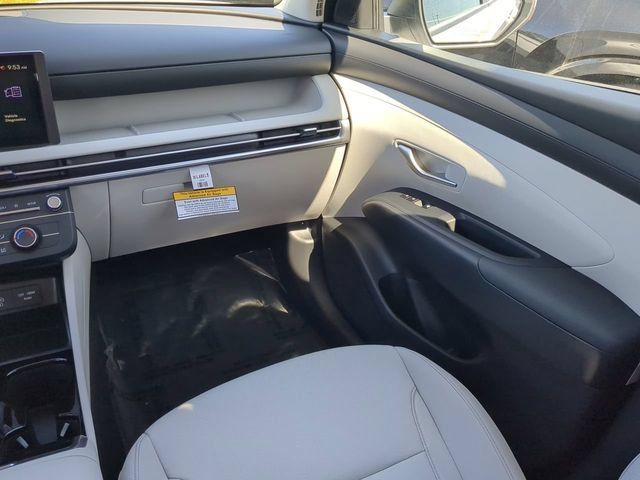 New 2025 Hyundai Tucson SE FWD image 16