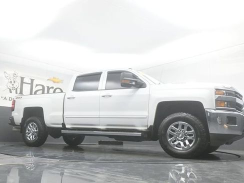 Used 2018 Chevrolet Silverado 3500 LT w/ LT Convenience Package image 2