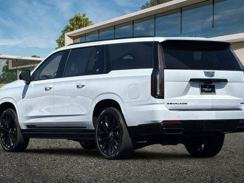 New 2026 Cadillac Escalade ESV Platinum Sport w/ LPO, ONYX Package AWD/4WD image 6