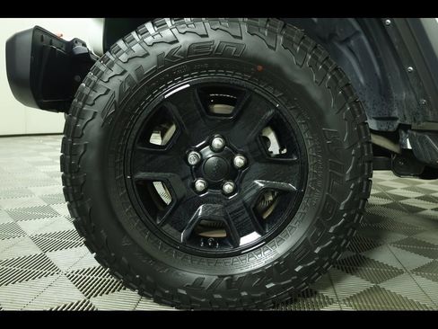 Used 2021 Jeep Gladiator Mojave image 6