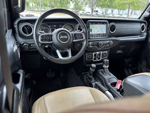 Used 2018 Jeep Wrangler Unlimited Sahara AWD/4WD image 20
