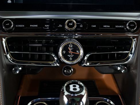 Used 2021 Bentley Flying Spur W12 AWD/4WD image 31