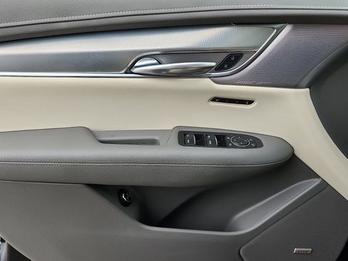 Certified 2021 Cadillac XT5 Premium Luxury image 15