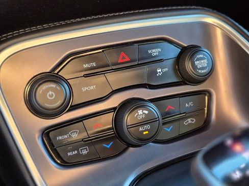 Used 2020 Dodge Challenger SXT image 26