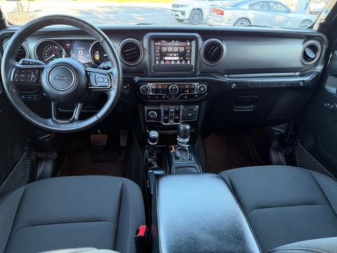 Used 2023 Jeep Wrangler Unlimited w/ Cold Weather Group AWD/4WD image 31