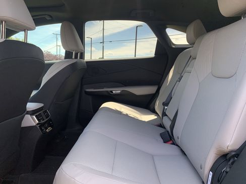 Used 2025 Lexus RX 350h w/ Convenience Package AWD/4WD image 32