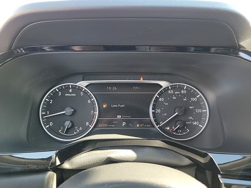 Used 2023 Nissan Pathfinder SL image 24