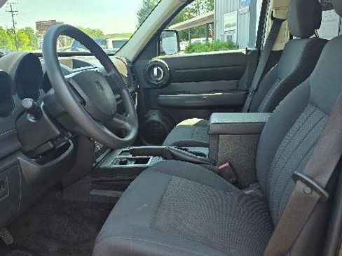 Used 2011 Dodge Nitro Heat image 5