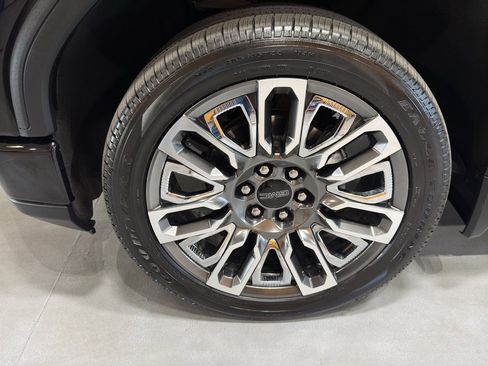 Certified 2022 GMC Sierra 1500 Denali image 9