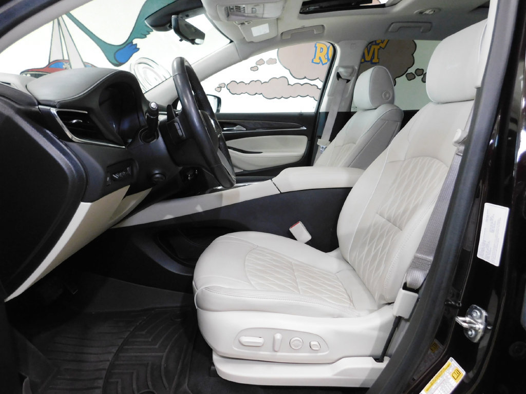 Used 2024 Buick Enclave Avenir AWD/4WD image 26