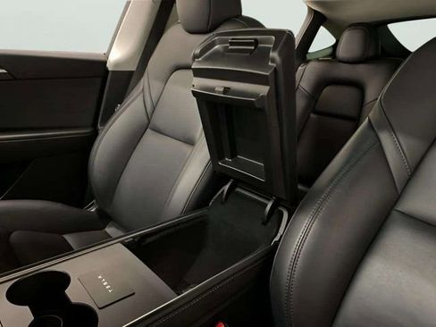 Used 2023 Tesla Model Y Performance image 54