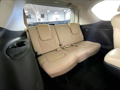 Used 2020 Nissan Armada SL w/ Premium Package image 38