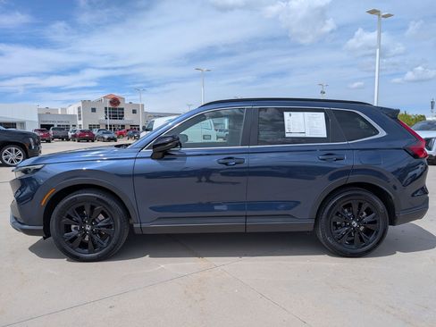 Used 2025 Honda CR-V Sport Touring image 3
