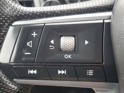 Used 2024 Mitsubishi Outlander SE image 12