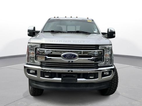 Used 2017 Ford F250 Lariat w/ Chrome Package image 3