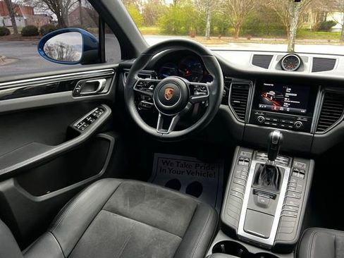 Used 2017 Porsche Macan image 29