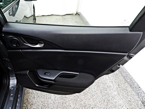 Used 2019 Honda Civic EX image 12