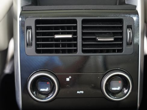 Used 2022 Land Rover Range Rover Sport HSE Dynamic image 45