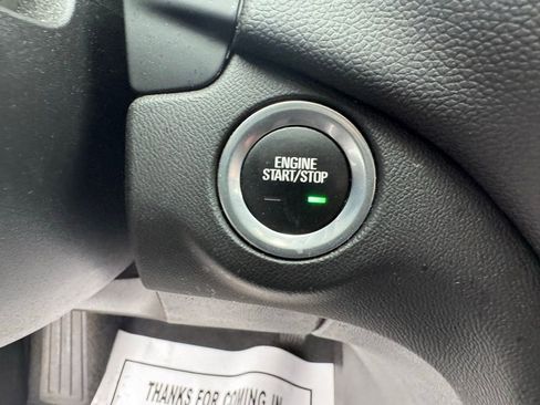 Used 2023 Chevrolet Equinox LT image 28