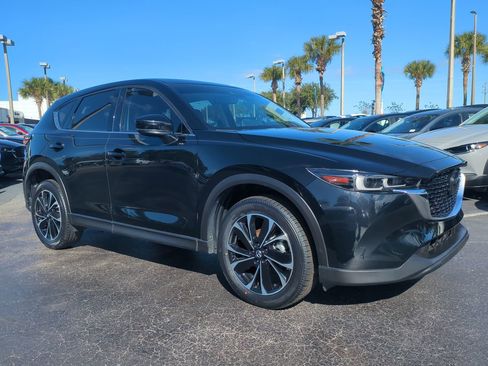 Used 2022 MAZDA CX-5 AWD 2.5 S w/ Premium Package image 2