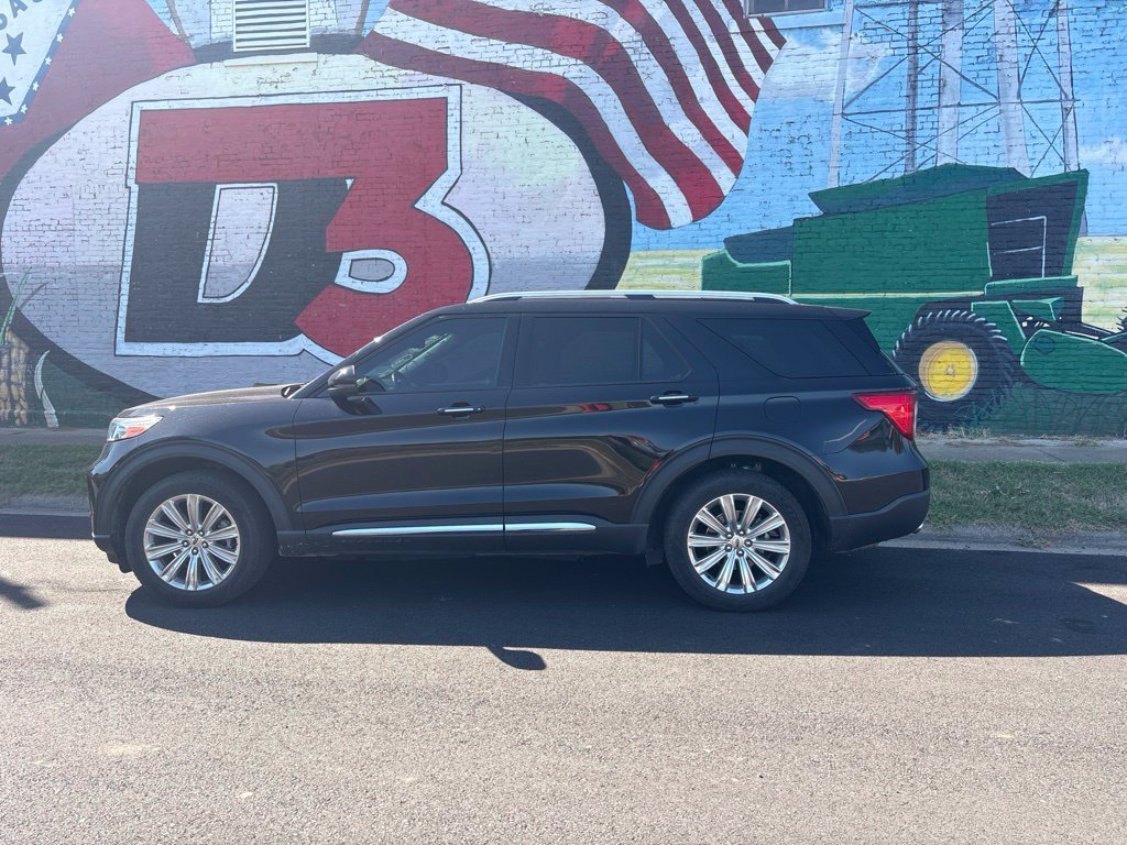 Used 2021 Ford Explorer Limited w/ Equipment Group 301A AWD/4WD image 4