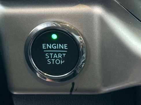 Used 2022 Ford Expedition XLT image 21